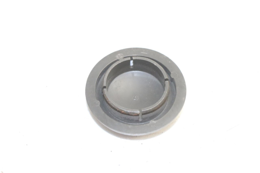 photo de CACHE ROUE PIAGGIO VESPA PK FL 2T 50 (1990 - 1996) - Détail de la pièce