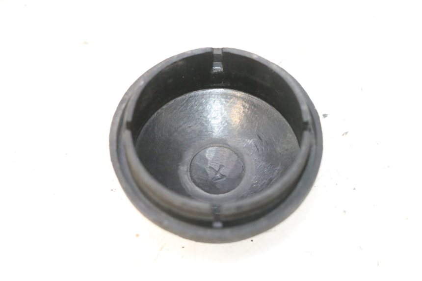 photo de CACHE ROUE PIAGGIO ZIP 2T 50 (2009 - 2019) - Détail de la pièce