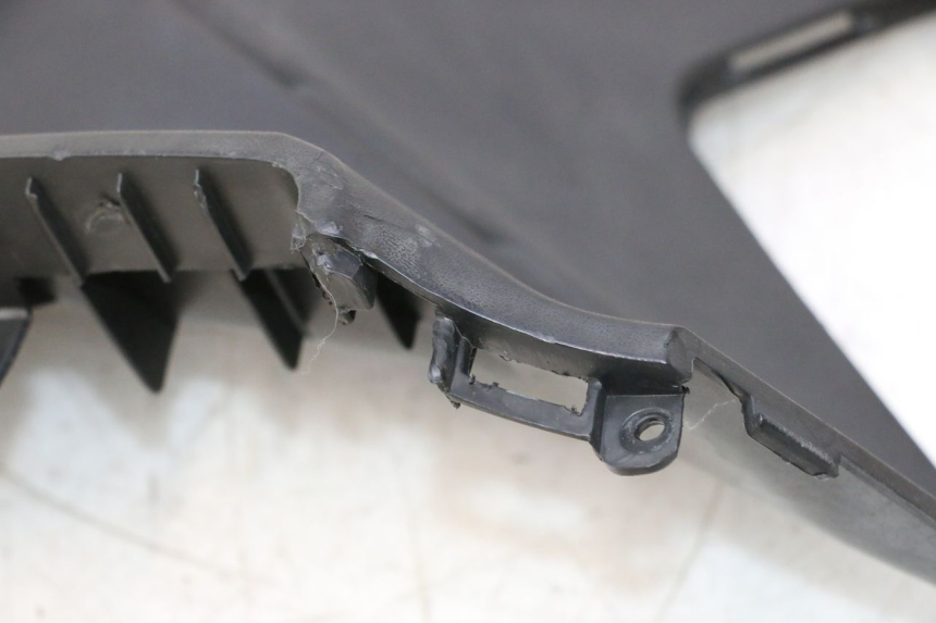 photo de CACHE SOUS SELLE DROIT KYMCO AGILITY 16+ 4T 50 (2018 - 2023) - Vue d’ensemble