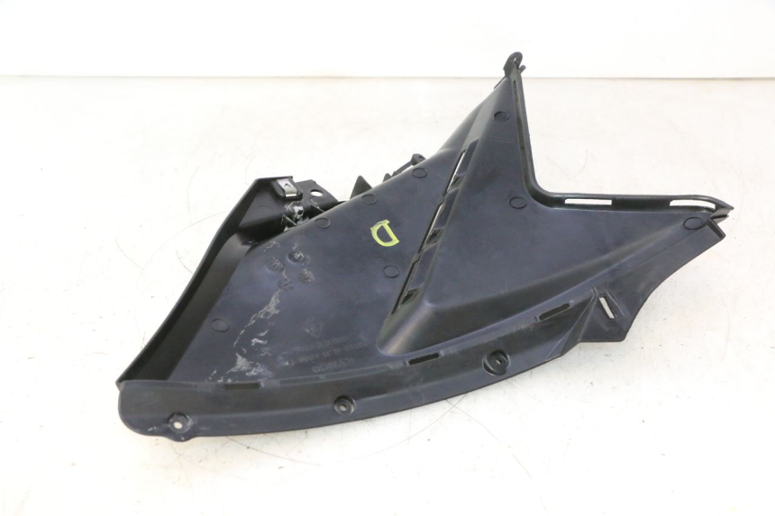 photo de CACHE SOUS SELLE DROIT KYMCO AGILITY 16+ 4T 50 (2018 - 2023) - Points de fixation