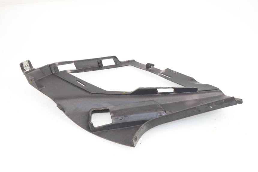 photo de CACHE SOUS SELLE DROIT APRILIA SPORT CITY SPORTCITY 125 (2005 - 2008)