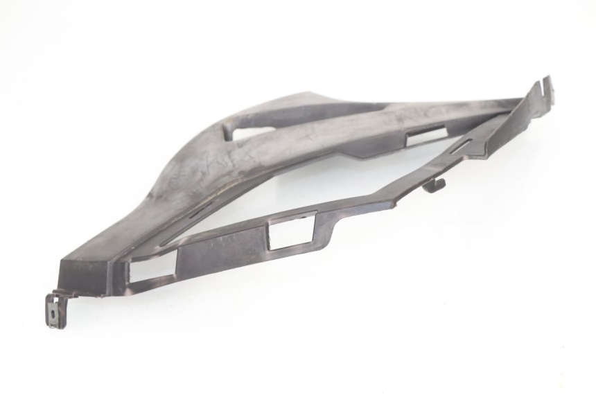 photo de CACHE SOUS SELLE DROIT APRILIA SPORT CITY SPORTCITY 125 (2005 - 2008)