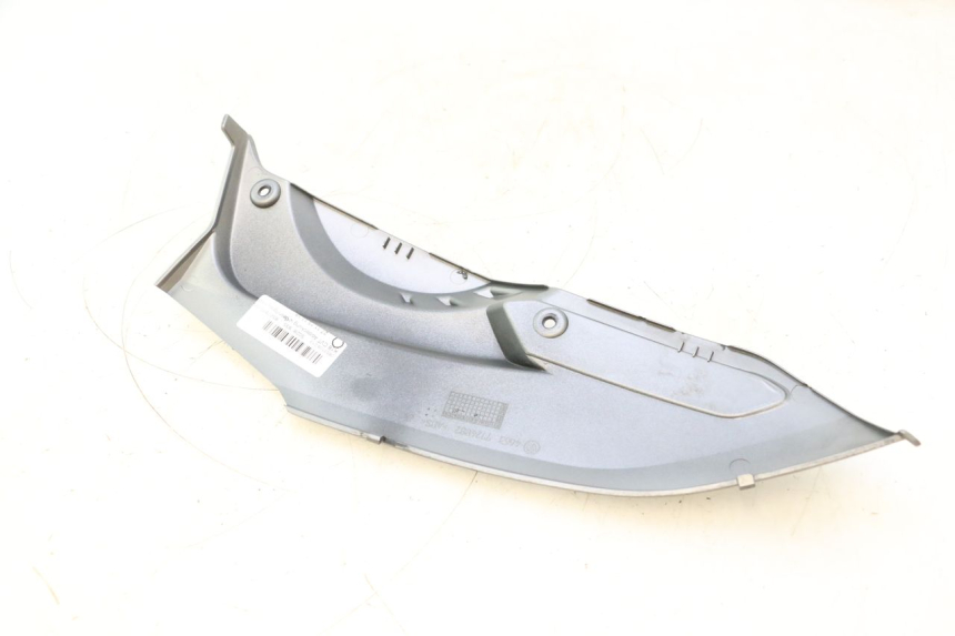 photo de CACHE SOUS SELLE DROIT BMW C SPORT 650 (2015 - 2021) - Autre angle de vue