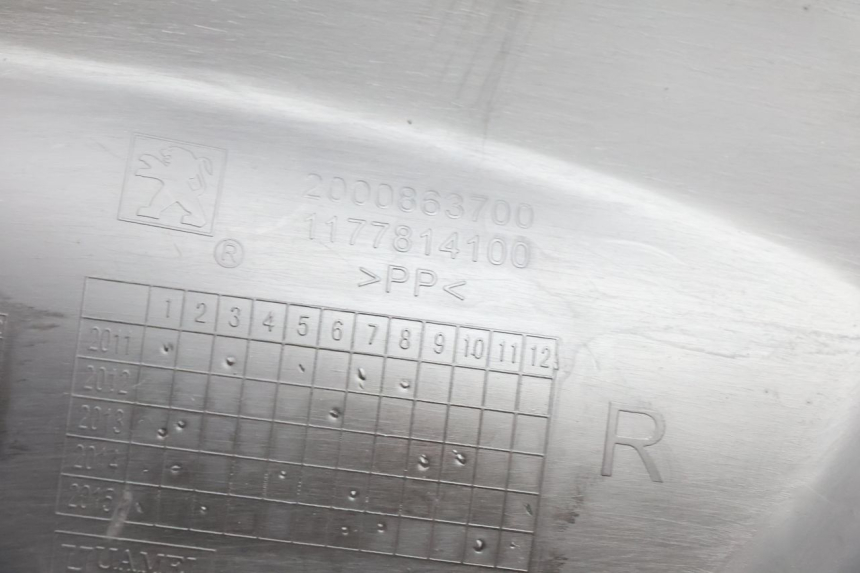 photo de CACHE SOUS SELLE DROIT PEUGEOT CITYSTAR 2T 50 (2018 - 2021) - État de surface