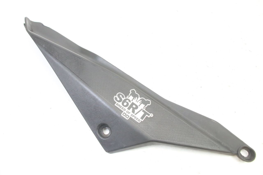 photo de CACHE SOUS SELLE DROIT DERBI SENDA SM DRD X-TREME 50 (2011 - 2017)