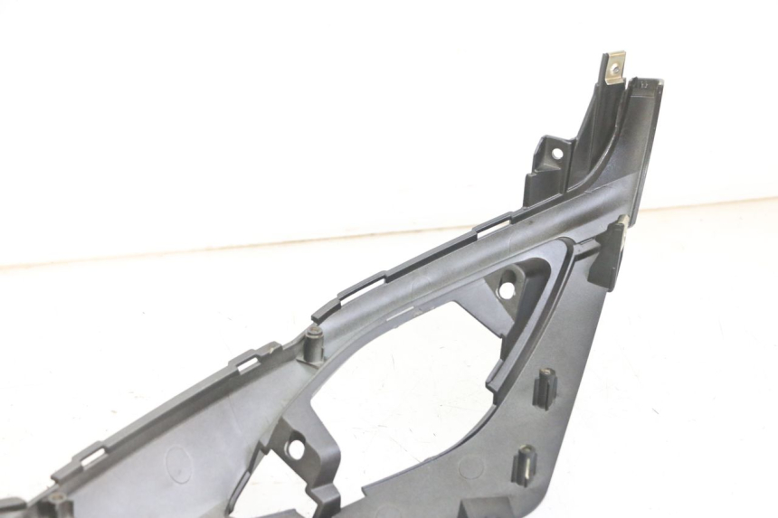 photo de CACHE SOUS SELLE DROIT SYM FIDDLE 3 III 50 (2014 - 2020)