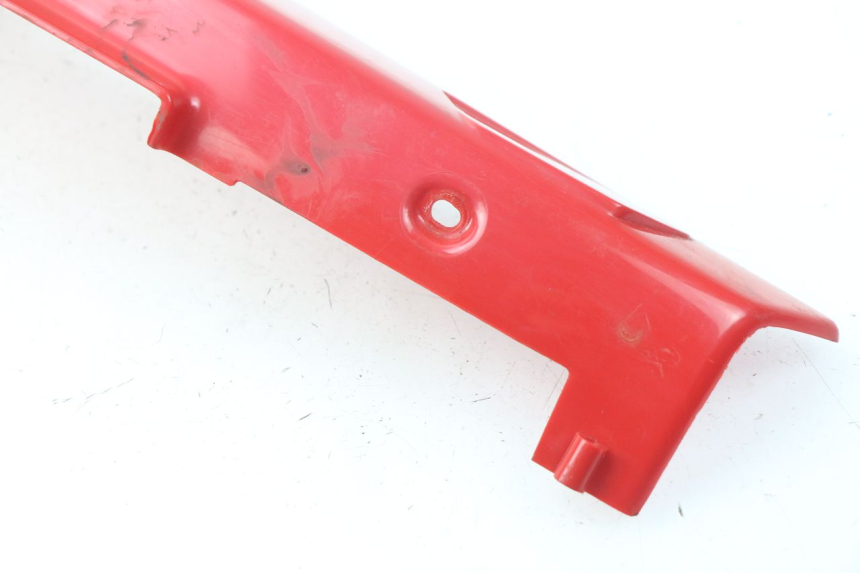 photo de CACHE SOUS SELLE DROIT PEUGEOT FOX 50 (1995 - 2003)