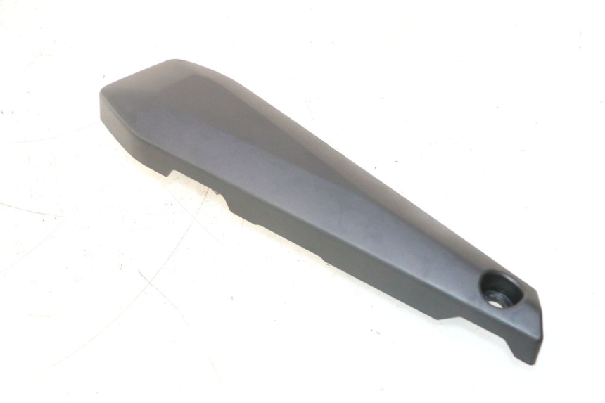 photo de CACHE SOUS SELLE DROIT YAMAHA FZ8 800 (2010 - 2016) - Zoom état d’usage