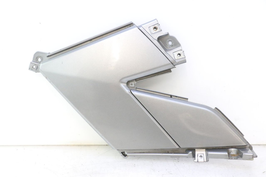 photo de CACHE SOUS SELLE DROIT GILERA GP 800 (2007 - 2013) - Vue principale
