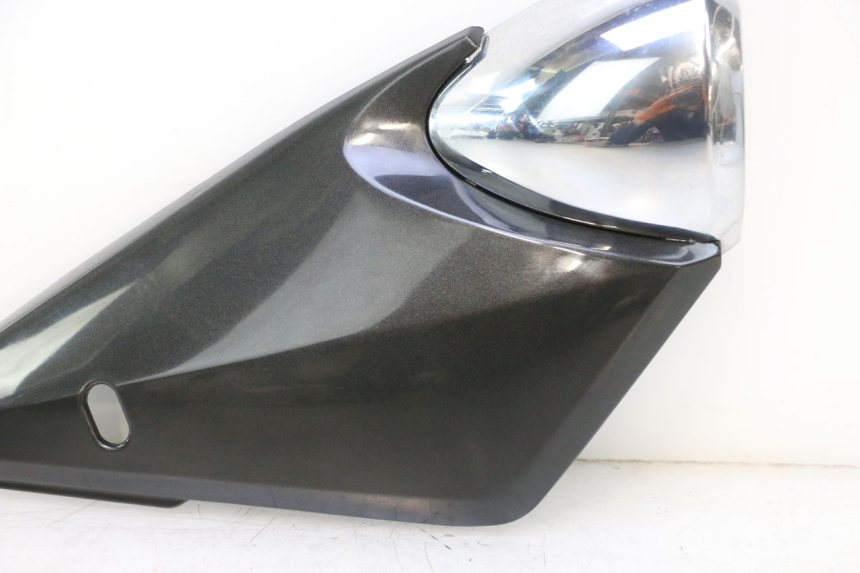photo de CACHE SOUS SELLE DROIT SUZUKI GSF N BANDIT 1200 (2001 - 2005) - Points de fixation