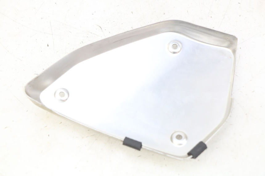 photo de CACHE SOUS SELLE DROIT HONDA CB R 1000 (2018 - 2023)