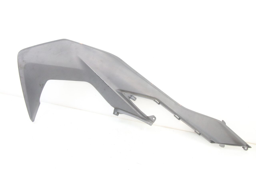photo de CACHE SOUS SELLE DROIT HONDA FORZA 125 (2021 - 2025)