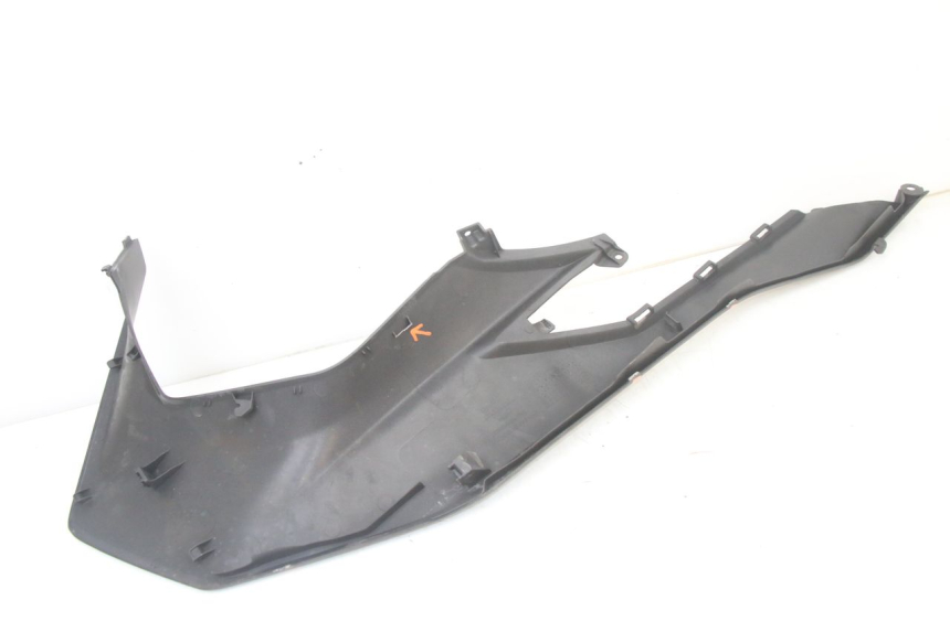 photo de CACHE SOUS SELLE DROIT HONDA FORZA 125 (2021 - 2025)