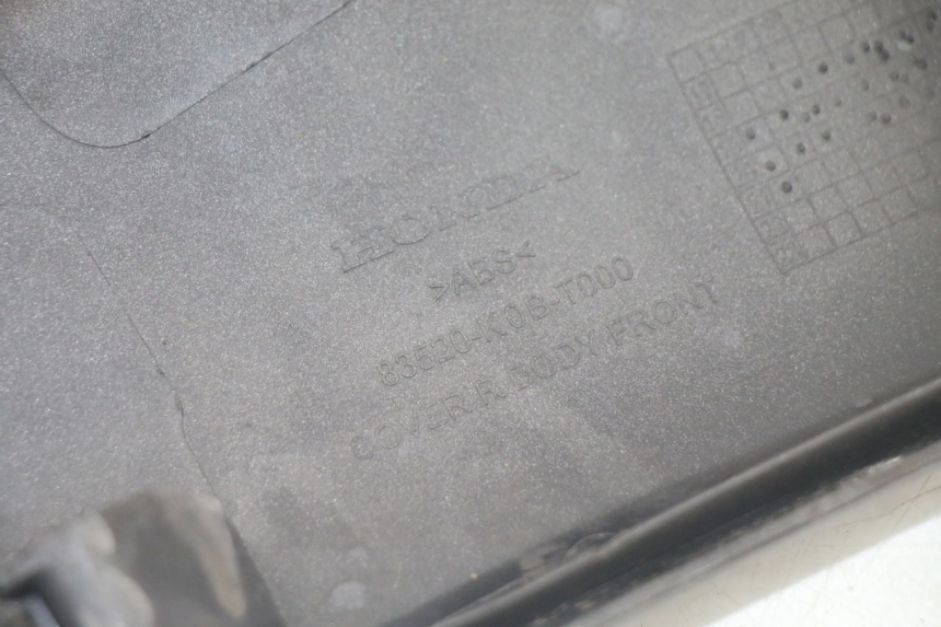 photo de CACHE SOUS SELLE DROIT HONDA FORZA 125 (2021 - 2025)