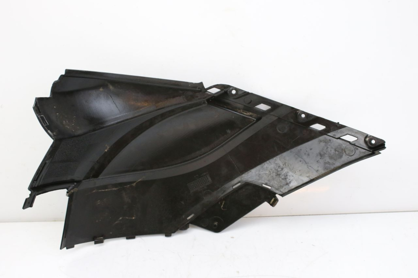 photo de CACHE SOUS SELLE DROIT KEEWAY OUTLOOK 125 (2007 - 2013)