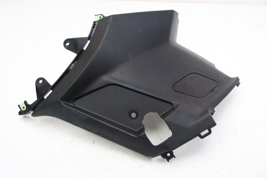 photo de CACHE SOUS SELLE DROIT PEUGEOT KISBEE 2T 50 (2018 - 2022)