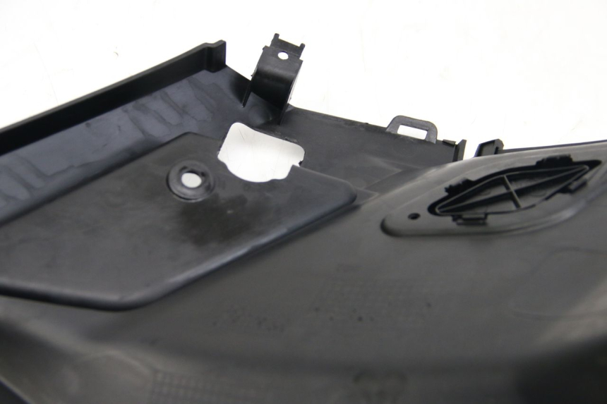 photo de CACHE SOUS SELLE DROIT PEUGEOT KISBEE 2T 50 (2018 - 2022)