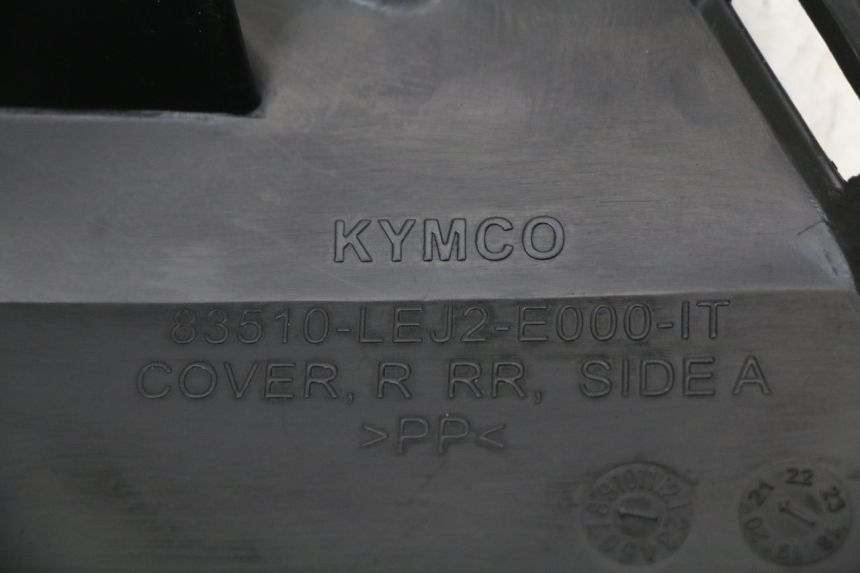 photo de CACHE SOUS SELLE DROIT KYMCO SUPER 8 4T 50 (2021 - 2024)