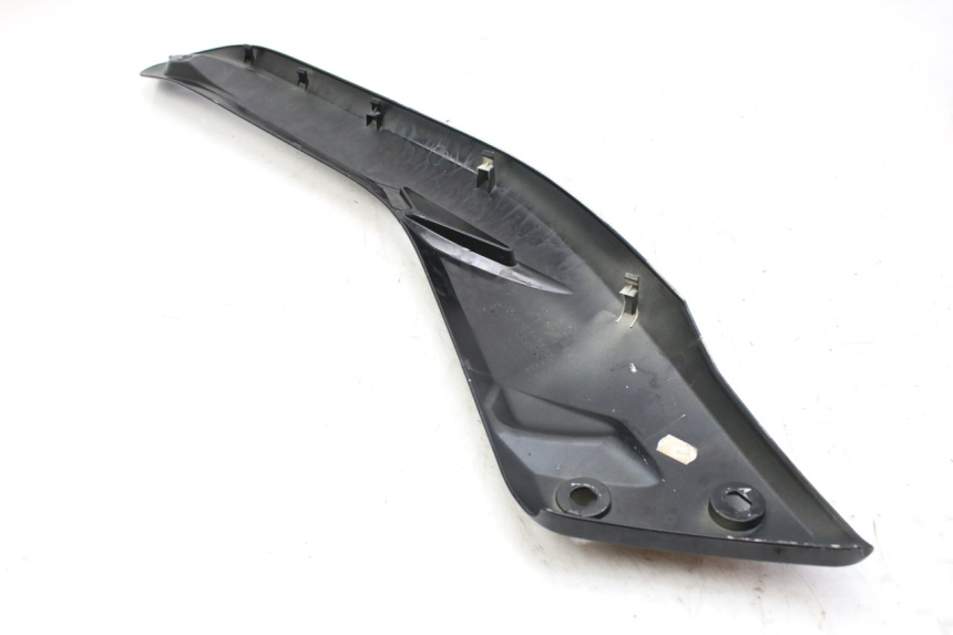 photo de CACHE SOUS SELLE DROIT MBK SKYCRUISER 125 (2010 - 2013)