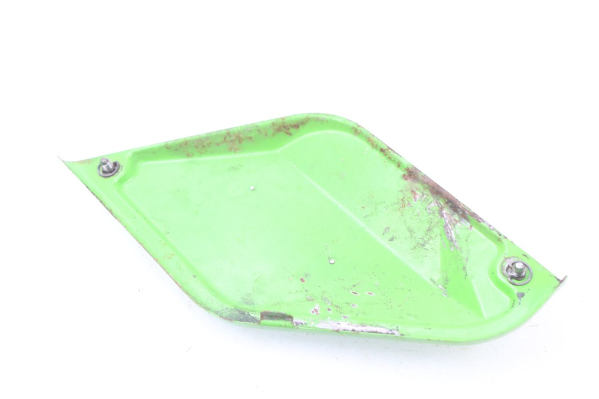 photo de CACHE SOUS SELLE DROIT MOTOBECANE LT 125 (1970 - 1975)