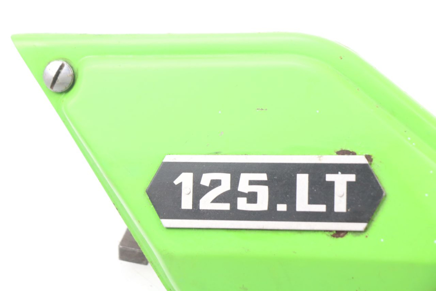 photo de CACHE SOUS SELLE DROIT MOTOBECANE LT 125 (1970 - 1975)