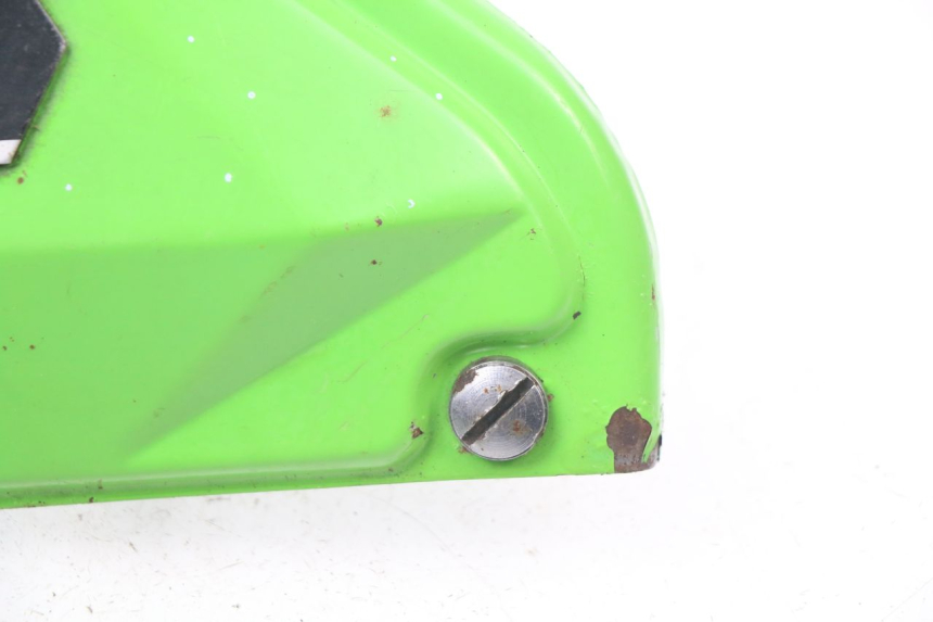 photo de CACHE SOUS SELLE DROIT MOTOBECANE LT 125 (1970 - 1975)