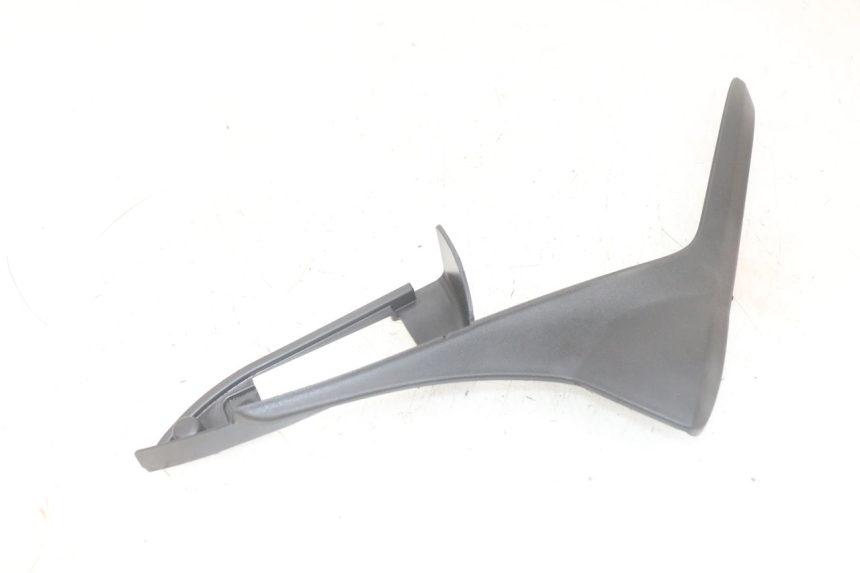 photo de CACHE SOUS SELLE DROIT PIAGGIO MP3 HPE 300 (2019 - 2026) - Points de fixation