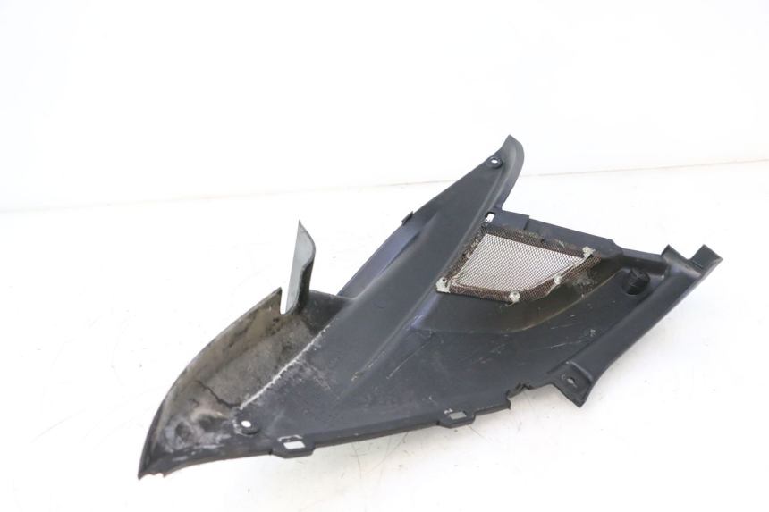 photo de CACHE SOUS SELLE DROIT MBK NITRO 50 (2004 - 2008) - Vue d’ensemble