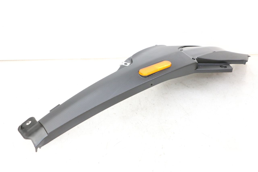 photo de CACHE SOUS SELLE DROIT PIAGGIO NRG POWER PUREJET 50 (2018 - 2021)