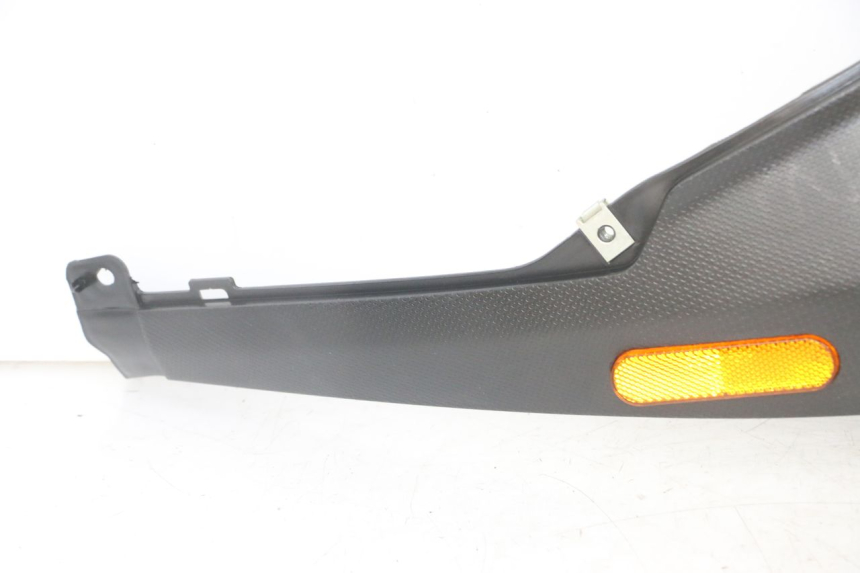 photo de CACHE SOUS SELLE DROIT PIAGGIO NRG POWER PUREJET 50 (2018 - 2021)