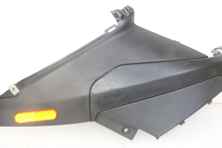 photo de CACHE SOUS SELLE DROIT PIAGGIO NRG POWER PUREJET 50 (2018 - 2021)