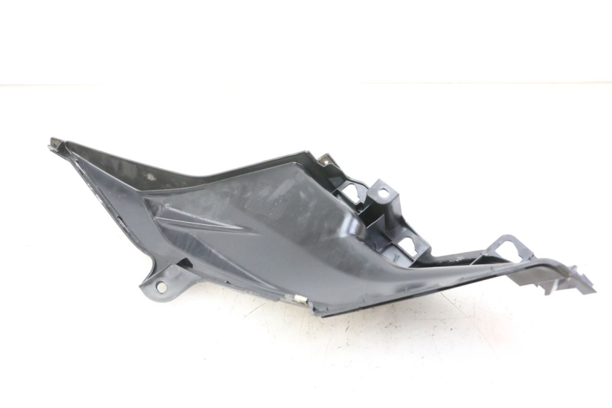 photo de CACHE SOUS SELLE DROIT SYM ORBIT III 3 4T 50 (2021 - 2025) - Détail de la pièce