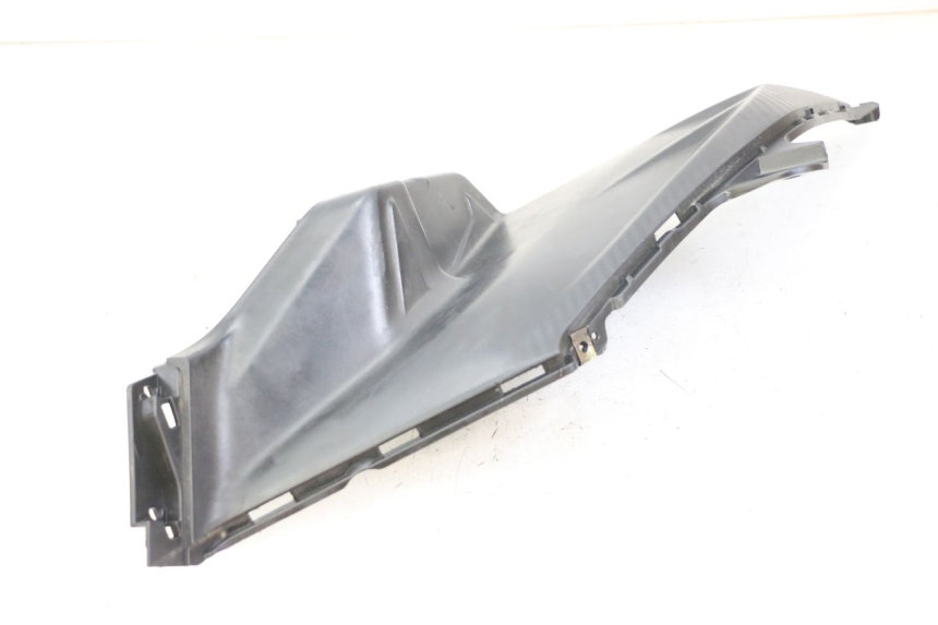 photo de CACHE SOUS SELLE DROIT SYM ORBIT III 3 4T 50 (2021 - 2025) - Gros plan technique