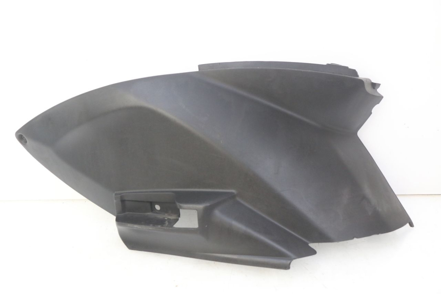 photo de CACHE SOUS SELLE DROIT PEUGEOT CITYSTAR 125 (2011 - 2017)