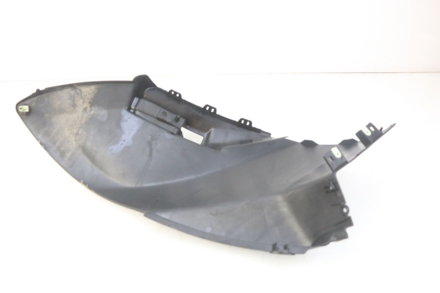 photo de CACHE SOUS SELLE DROIT PEUGEOT CITYSTAR 125 (2011 - 2017)
