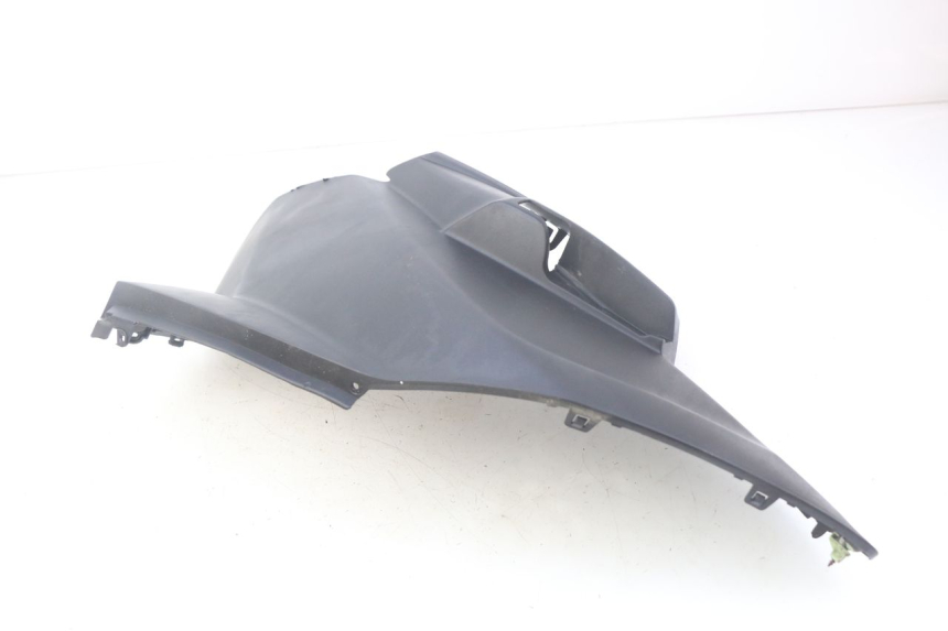 photo de CACHE SOUS SELLE DROIT PEUGEOT CITYSTAR 125 (2011 - 2017)