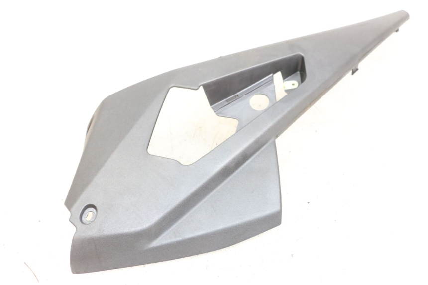 photo de CACHE SOUS SELLE DROIT PEUGEOT GEOPOLIS RS 125 (2007 - 2009)