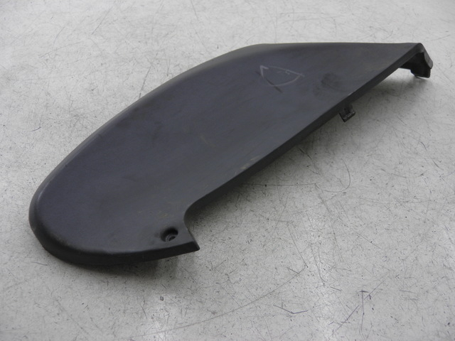photo de CACHE SOUS SELLE DROIT PIAGGIO FLY 125 (2005 - 2012)