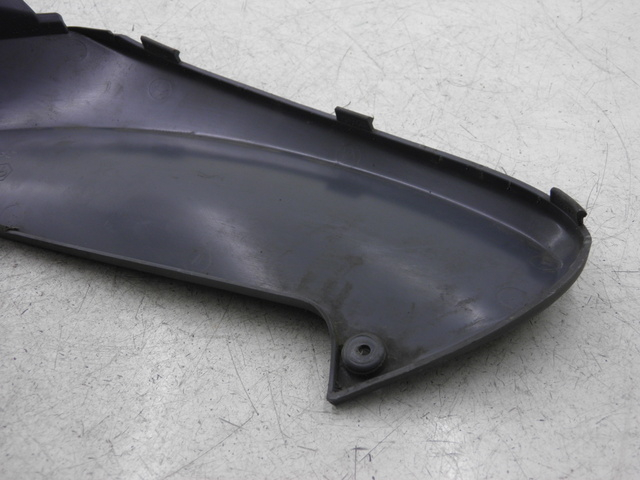 photo de CACHE SOUS SELLE DROIT PIAGGIO FLY 125 (2005 - 2012)