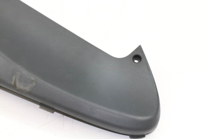 photo de CACHE SOUS SELLE DROIT PIAGGIO FLY 125 (2005 - 2012)