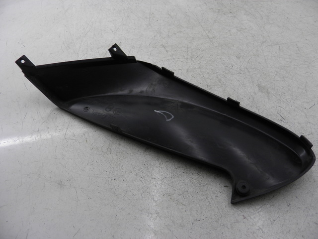 photo de CACHE SOUS SELLE DROIT PIAGGIO FLY 2T 50 (2004 - 2017)