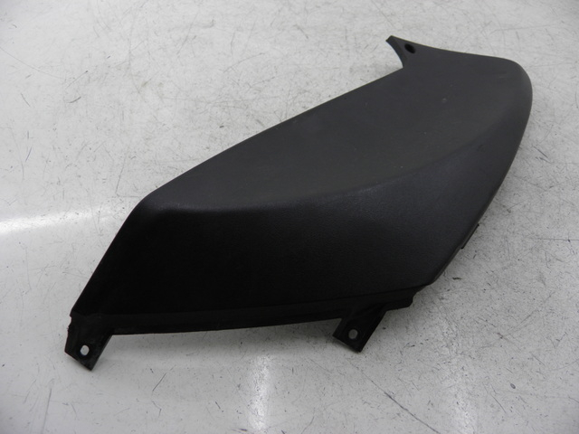 photo de CACHE SOUS SELLE DROIT PIAGGIO FLY 2T 50 (2004 - 2017)