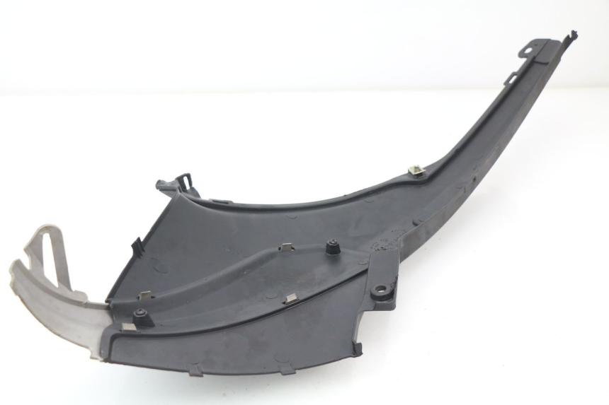 photo de CACHE SOUS SELLE DROIT PIAGGIO NRG 50 (2004 - 2017)