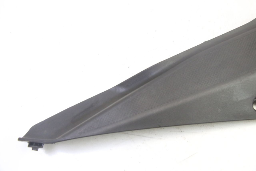photo de CACHE SOUS SELLE DROIT GILERA SMT SUPERMOTARD 50 (2009 - 2017)