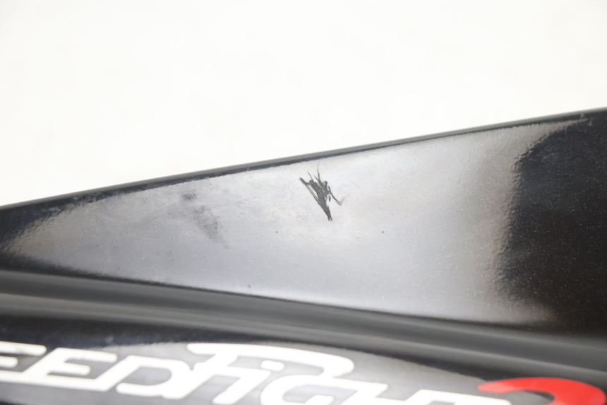 photo de CACHE SOUS SELLE DROIT PEUGEOT SPEEDFIGHT 2 AC 50 (2000 - 2009) - Zoom état d’usage