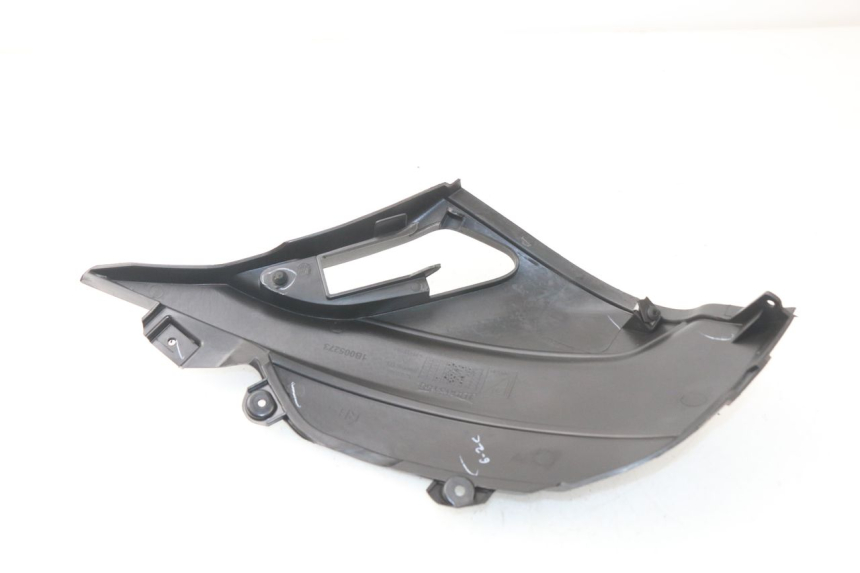 photo de CACHE SOUS SELLE DROIT APRILIA SR 2T 50 (2018 - 2022)