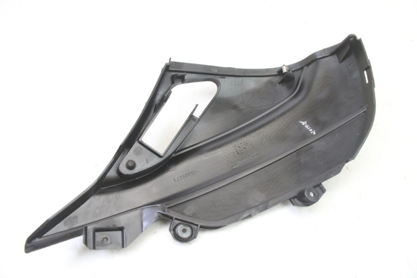 photo de CACHE SOUS SELLE DROIT APRILIA SR 2T 50 (2018 - 2022)