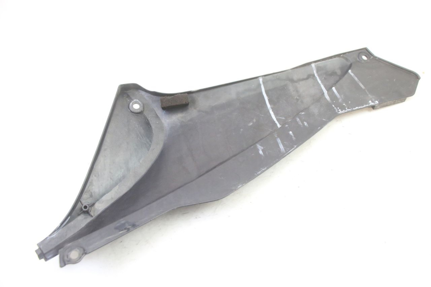 photo de CACHE SOUS SELLE DROIT HONDA ST PAN EUROPEAN 1300 (2002 - 2013)