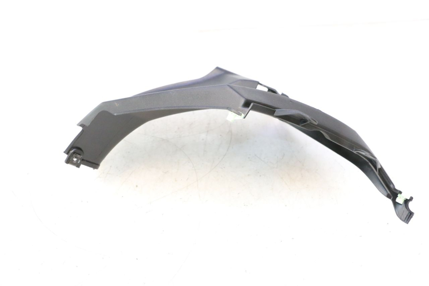 photo de CACHE SOUS SELLE DROIT PEUGEOT STREETZONE NAKED 2T 50 (2014 - 2018) - Gros plan technique