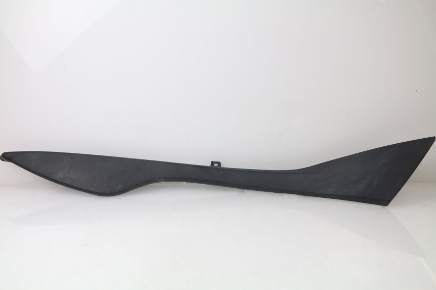photo de CACHE SOUS SELLE DROIT SUZUKI AN BURGMAN 400 (2006 - 2010)